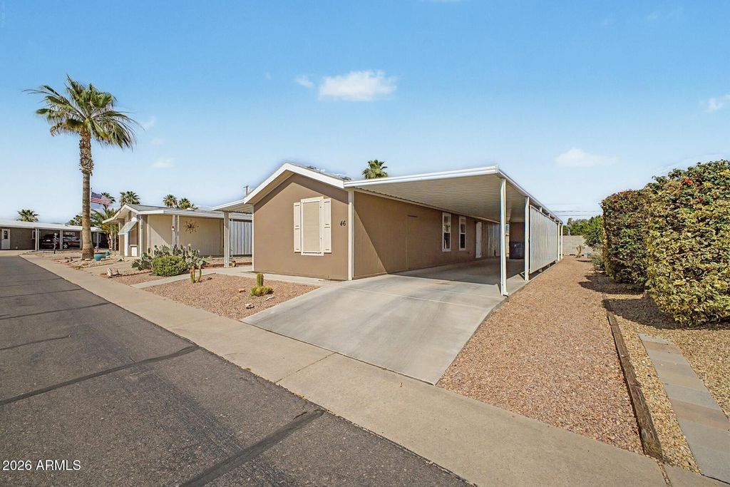 Image 7 of property listing at 834 S MERIDIAN Road 46, Apache Junction, AZ 85120