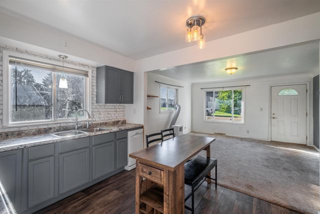 3259 Berent Street, Burton, MI 48529