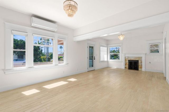 1130 Fort Stockton, San Diego, CA 92103