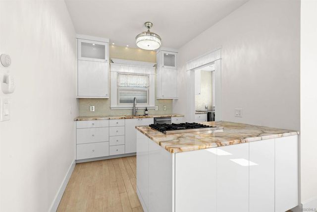 1130 Fort Stockton, San Diego, CA 92103