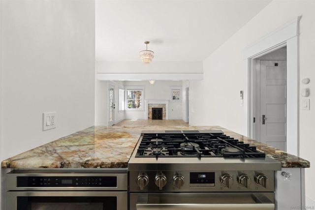 1130 Fort Stockton, San Diego, CA 92103