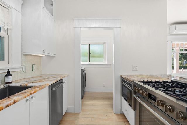 1130 Fort Stockton, San Diego, CA 92103