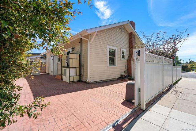 1130 Fort Stockton, San Diego, CA 92103