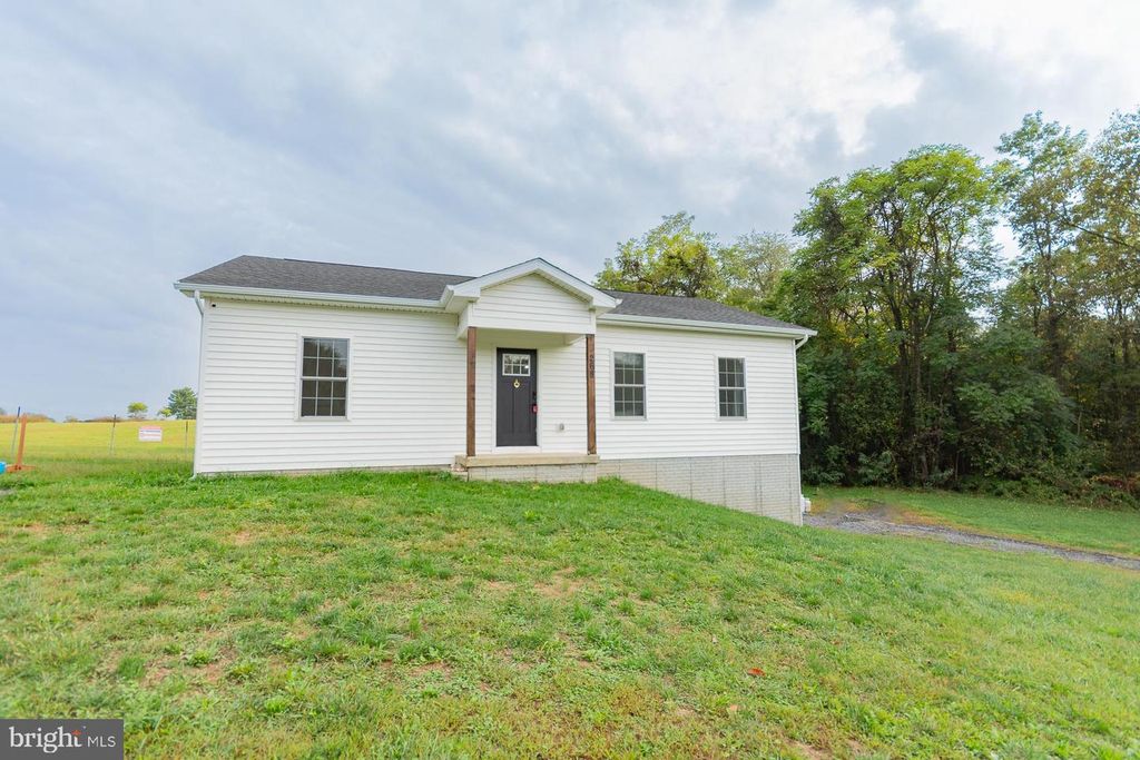 268 GRANNY SMITH LN, Kearneysville, WV 25430