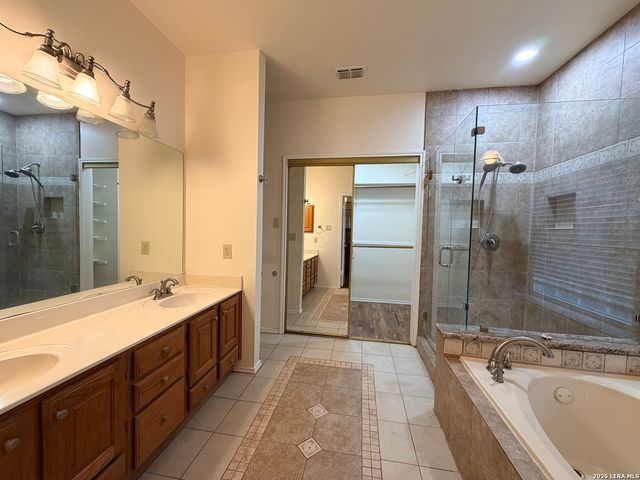 215 WHISPER WOOD LN, San Antonio, TX 78216
