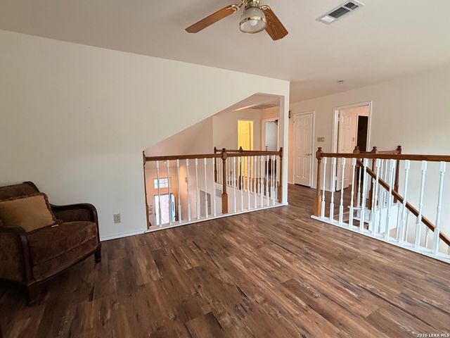 215 WHISPER WOOD LN, San Antonio, TX 78216