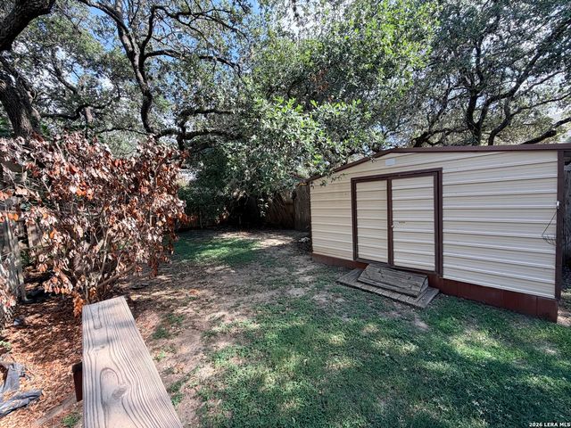 215 WHISPER WOOD LN, San Antonio, TX 78216