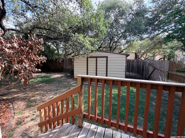 215 WHISPER WOOD LN, San Antonio, TX 78216