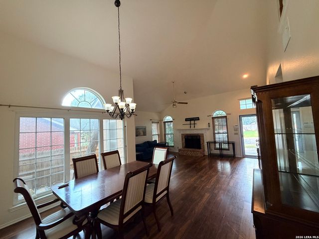 215 WHISPER WOOD LN, San Antonio, TX 78216