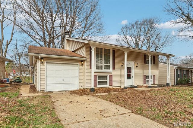 39 Potomac Drive, Fairview Heights, IL 62208