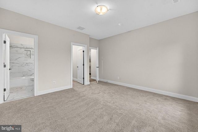 606 MEADOW LN SW, Vienna, VA 22180