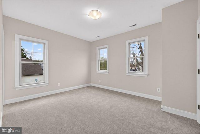 606 MEADOW LN SW, Vienna, VA 22180