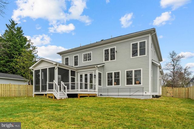 606 MEADOW LN SW, Vienna, VA 22180