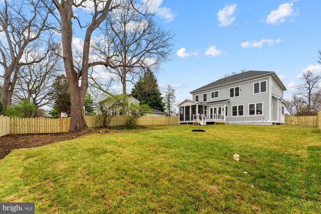 606 MEADOW LN SW, Vienna, VA 22180