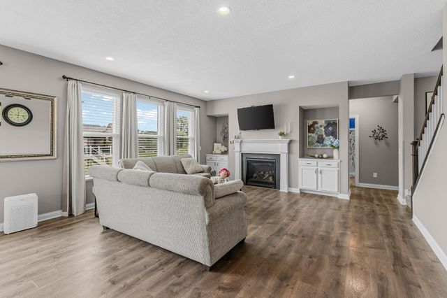 14187 Oneka Parkway N, Hugo, MN 55038