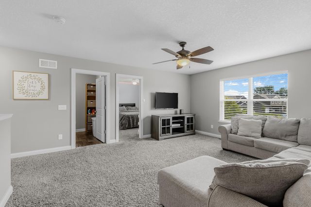 14187 Oneka Parkway N, Hugo, MN 55038