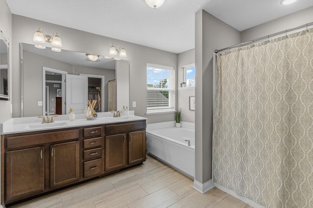 14187 Oneka Parkway N, Hugo, MN 55038
