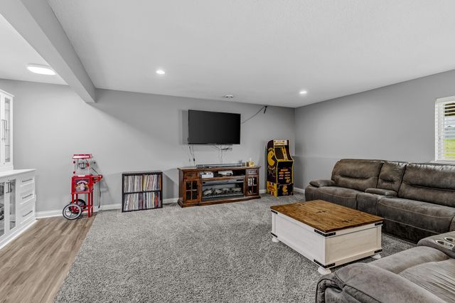 14187 Oneka Parkway N, Hugo, MN 55038