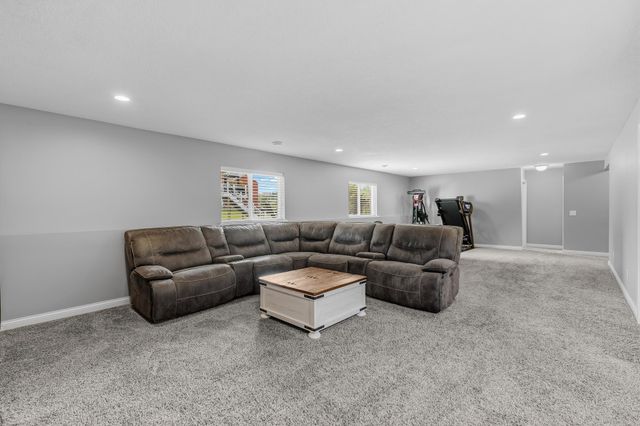 14187 Oneka Parkway N, Hugo, MN 55038