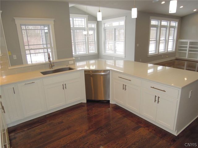 8541 Angus Path, Cicero, NY 13039