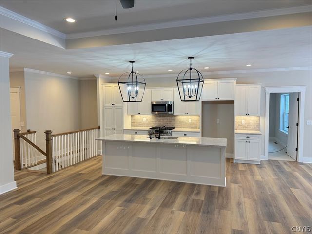 8541 Angus Path, Cicero, NY 13039