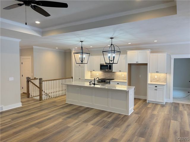 8541 Angus Path, Cicero, NY 13039