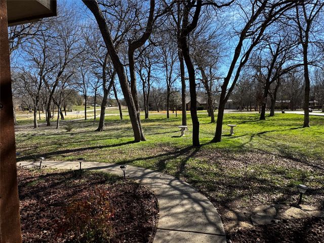 121 Rey Del Mar Circle, Weatherford, TX 76085