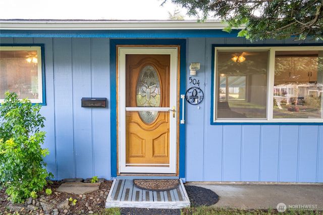 504 S 6th Street, Mccleary, WA 98557