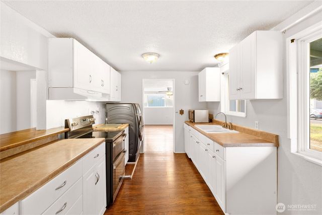 504 S 6th Street, Mccleary, WA 98557