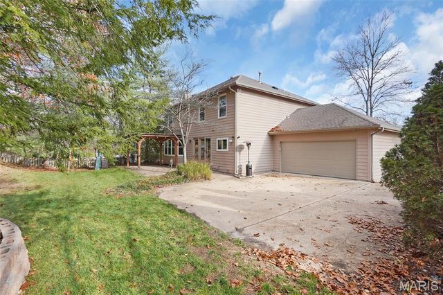 1706 Connemara Drive, Manchester, MO 63021