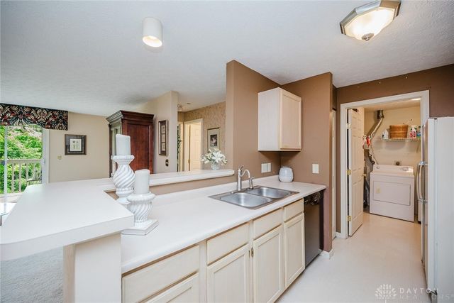 7636 Shawnee Lane 206, West Chester, OH 45069