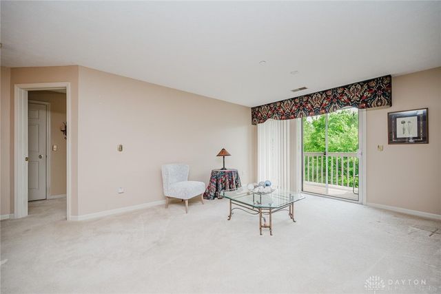 7636 Shawnee Lane 206, West Chester, OH 45069