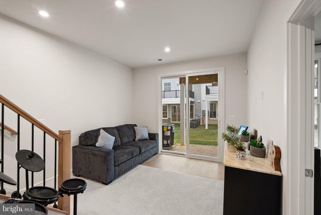 23062 COPPER TREE TER, Ashburn, VA 20148