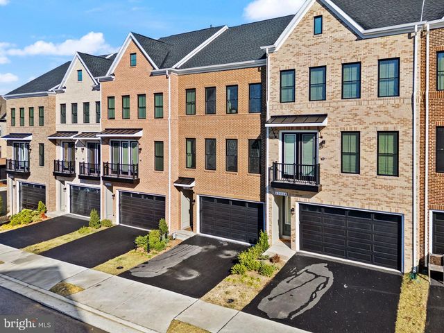 23062 COPPER TREE TER, Ashburn, VA 20148