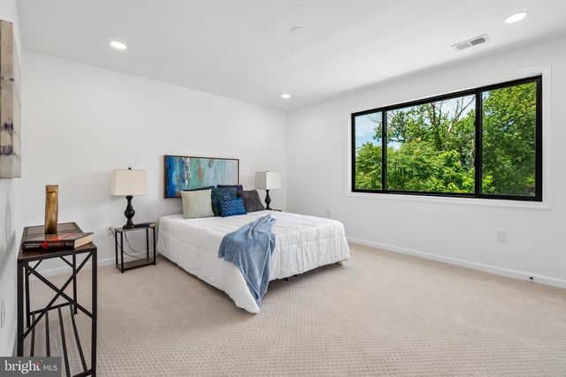 3108 ADAMS ST NE, Washington, DC 20018