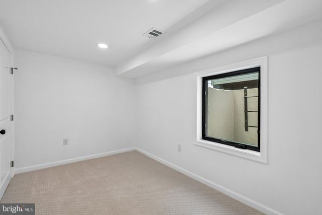 3108 ADAMS ST NE, Washington, DC 20018