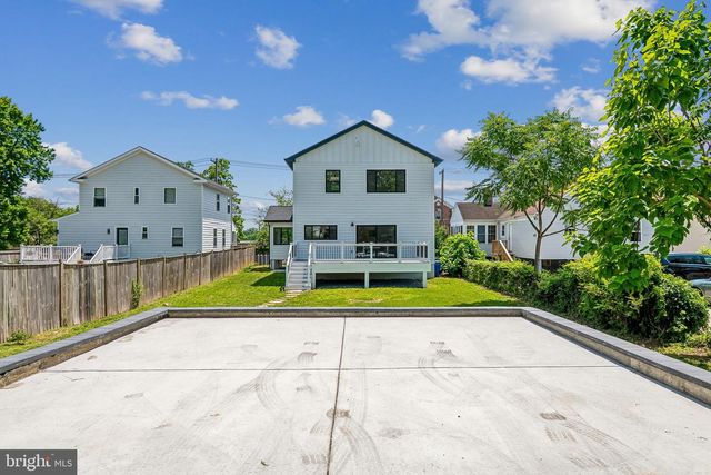 3108 ADAMS ST NE, Washington, DC 20018