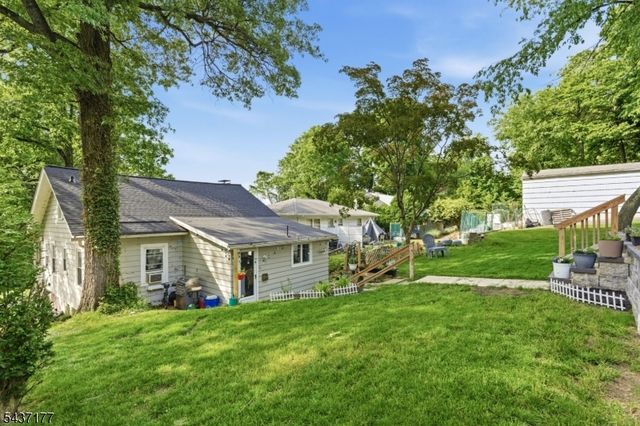 68 Westover Ave, West Caldwell Twp., NJ 07006