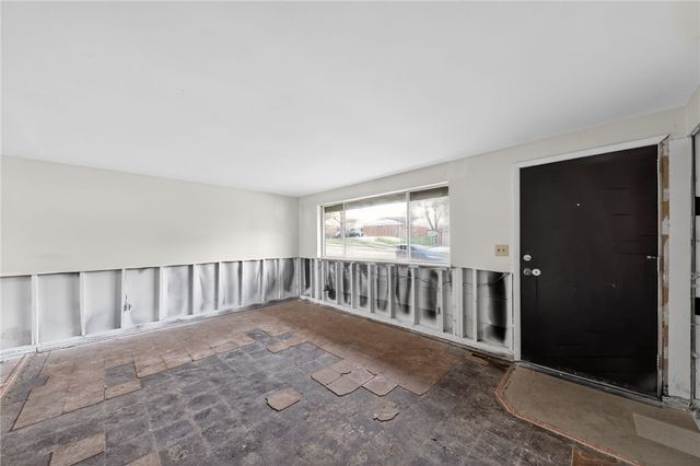 6051 Longford Road, Huber Heights, OH 45424