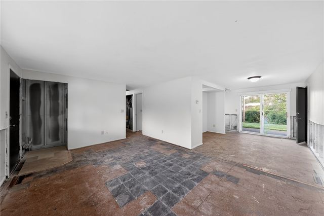 6051 Longford Road, Huber Heights, OH 45424