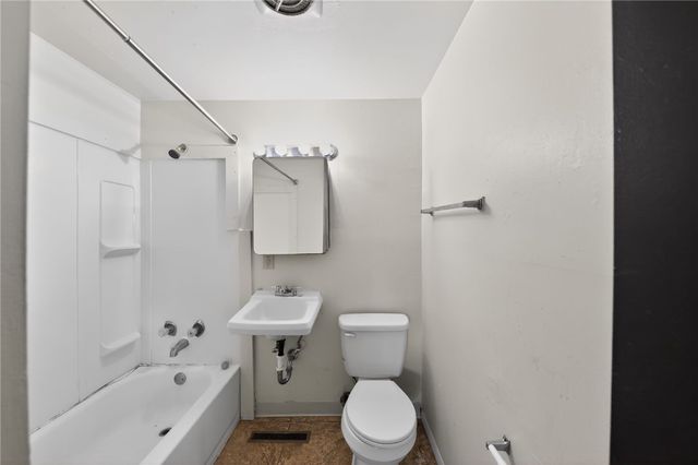 6051 Longford Road, Huber Heights, OH 45424