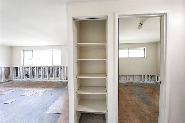 6051 Longford Road, Huber Heights, OH 45424