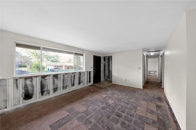 6051 Longford Road, Huber Heights, OH 45424