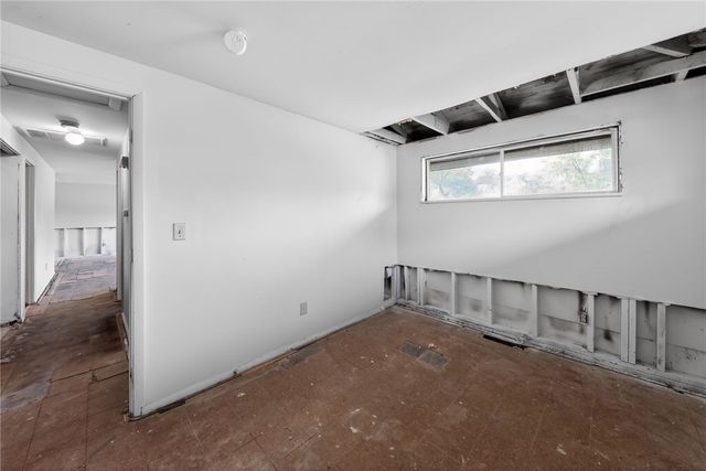 6051 Longford Road, Huber Heights, OH 45424
