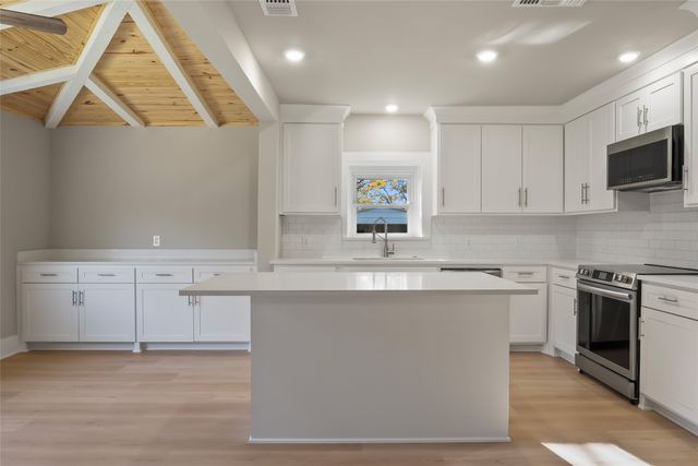 308 Country Club Road, Argyle, TX 76226