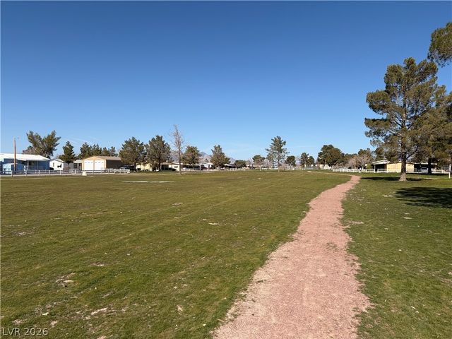 281 West Ellendale Street, Pahrump, NV 89048