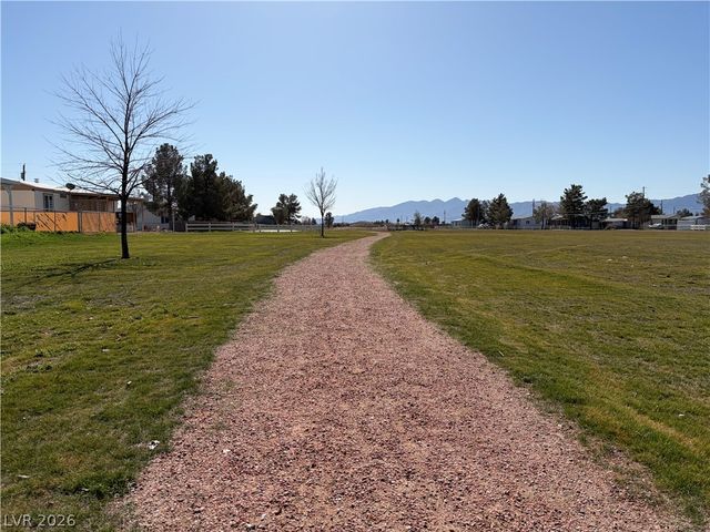 281 West Ellendale Street, Pahrump, NV 89048