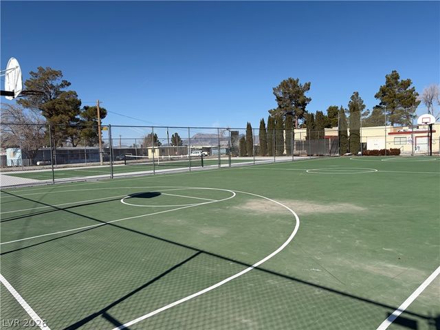 281 West Ellendale Street, Pahrump, NV 89048