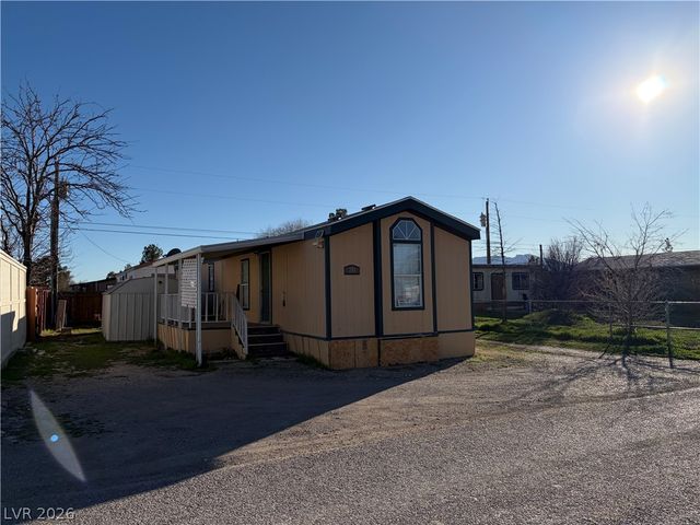 281 West Ellendale Street, Pahrump, NV 89048