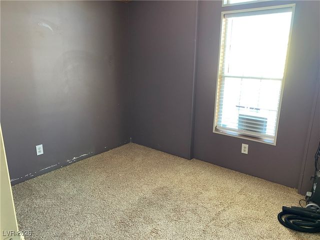 281 West Ellendale Street, Pahrump, NV 89048